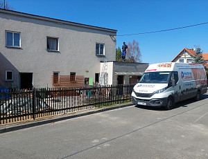 Zateplení stropu rodinného domu pomocí foukané izolace